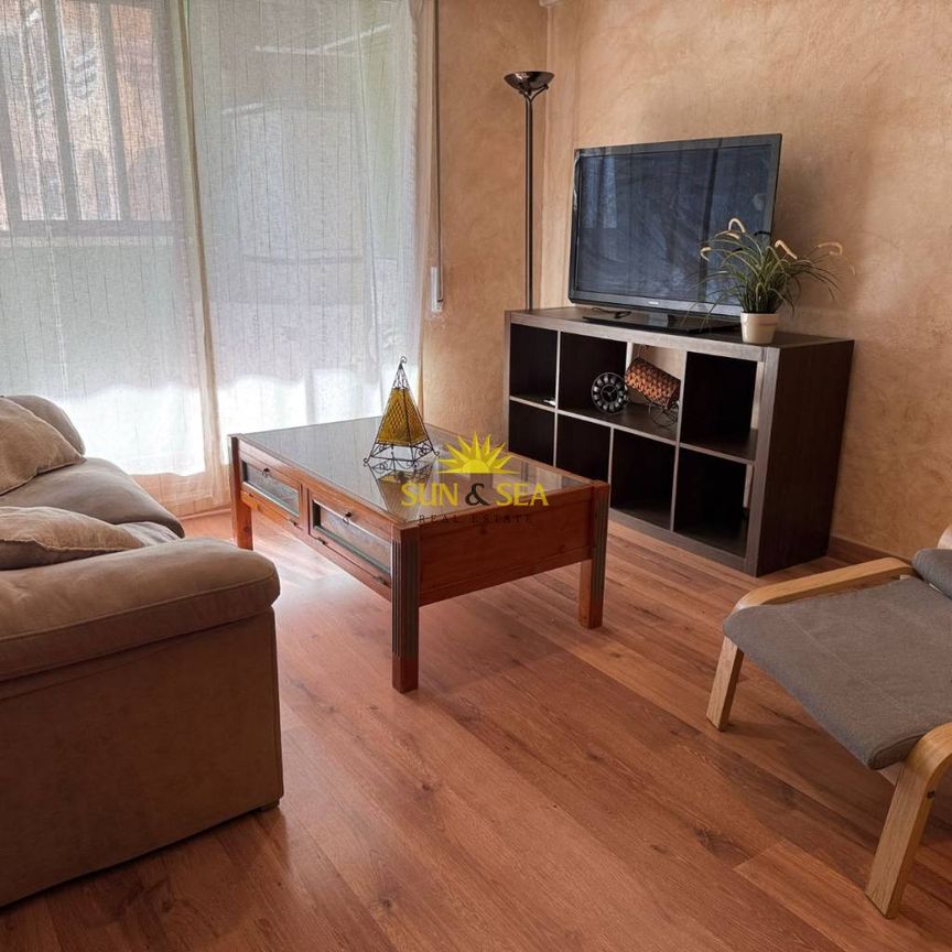 TWO-BEDROOM APARTMENT - TORREVIEJA - Foto 1