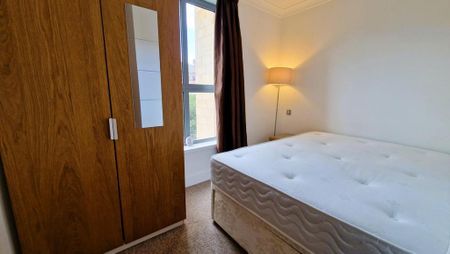 2 bedroom flat to rent - Photo 5