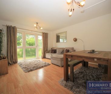Holden Road, Woodside Park, N12 - Photo 1