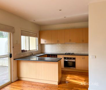 2/248 Francis Street, Yarraville VIC 3013 - Townhouse For Rent | Do... - Photo 4
