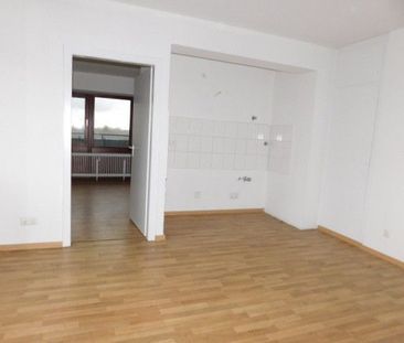 ***Tolle 2-Zimmerwohnung mit Laminat und 2 Balkone*** - Photo 2