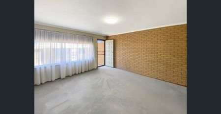 MOVE IN READY - Photo 3