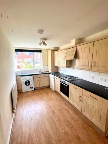 1 bedroom house of multiple occupation to rent - Photo 4