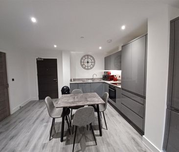 Broadoaks, Streetsbrook Road, Solihull - Photo 4