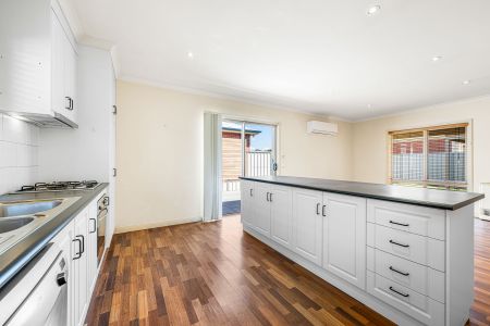 Two bedroom house - Photo 3