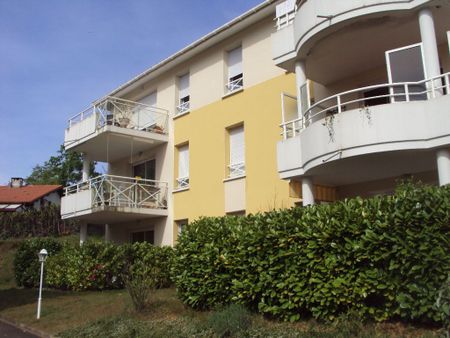 Location Appartement 2 pièces 44m² ST PIERRE DU MONT 40280 - Photo 4