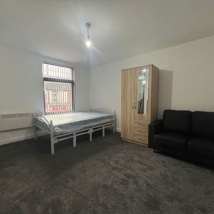 Stoney Stanton Road, Hillfields - Photo 1