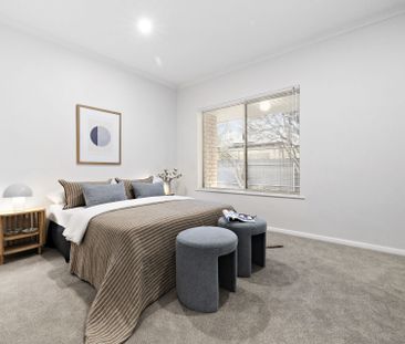 Low maintenance luxury living - Photo 5