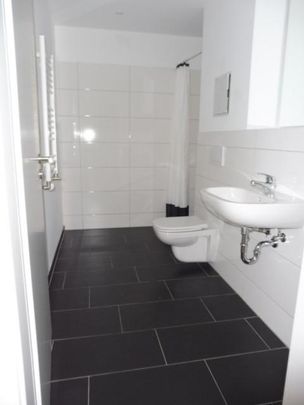 Perfekte Singlewohnung mit Einbauküche in zentraler Lage! - Photo 1