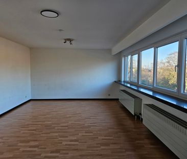 Licht appartement met 2 slaapkamers en parkeergelegenheid - Foto 1