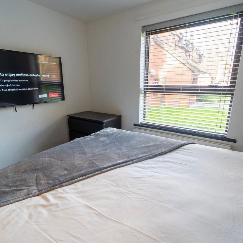 1 Bed Flat, Birmingham, B15 - Photo 1