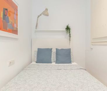 Carrer de Muntaner, Barcelona, Catalonia 08021 - Photo 4