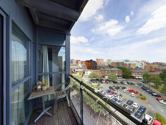2 bedroom apartment to rent - Photo 1