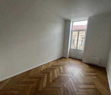 Appartement - T3 - Centre ville - TARARE, - Photo 3