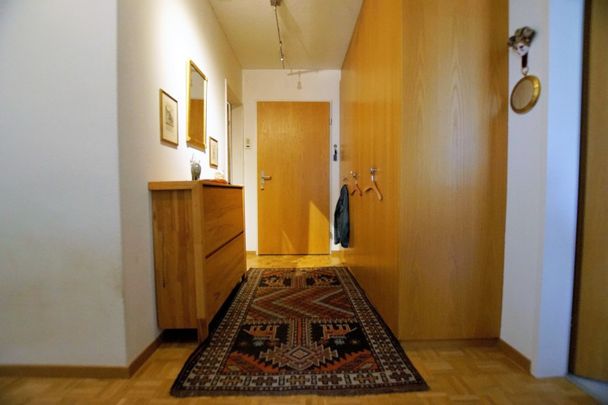 4.5-Zi. Wohnung im 1. Obergeschoss mit grosser Terrasse - Foto 1