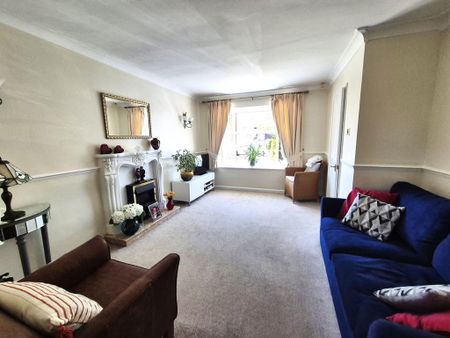 3 bedroom semi-detached house to rent - Photo 5