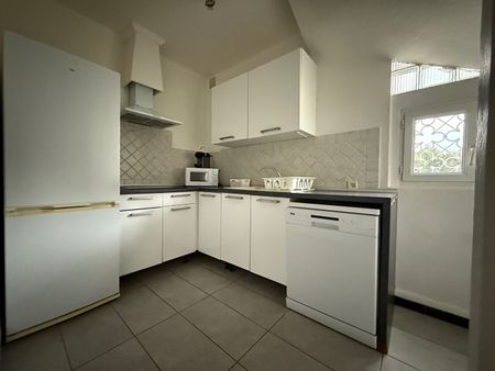 Location Appartement 3 pièces 67m² - Photo 4