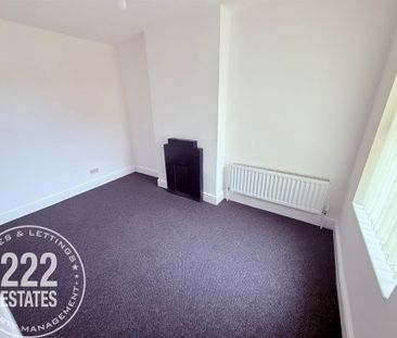 Gorsey Lane - Warrington - WA2 - Photo 5