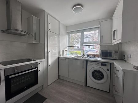 3 bedroom ground floor flat to rent - Photo 5