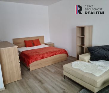 Pronájem bytu 1+kk 42 m² - Fotografie 2