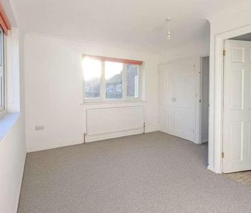 Woking, Surrey, GU21 - Photo 3