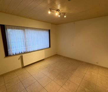 Ruime gelijkvloerse woning met 3 slaapkamers in rustige omgeving. - Foto 2
