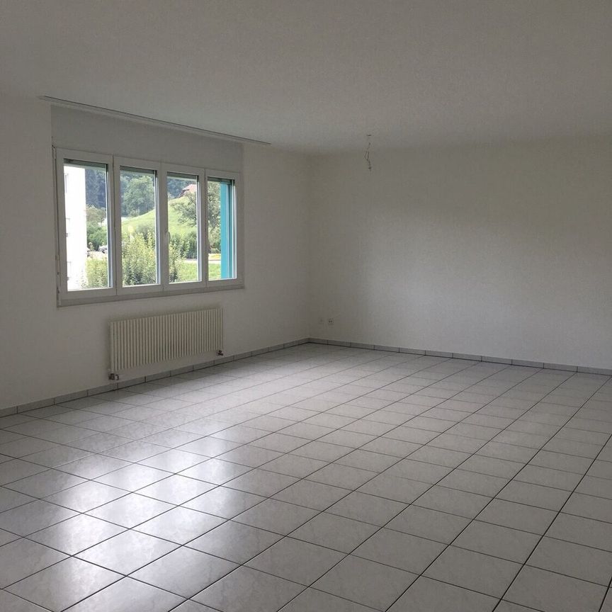 Spacious 4.5 room apartment in Tavel? comfort, brightness and ideal location - Photo 1