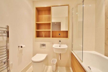 Ground floor apartment featuring two bedrooms and two bathrooms - Photo 5