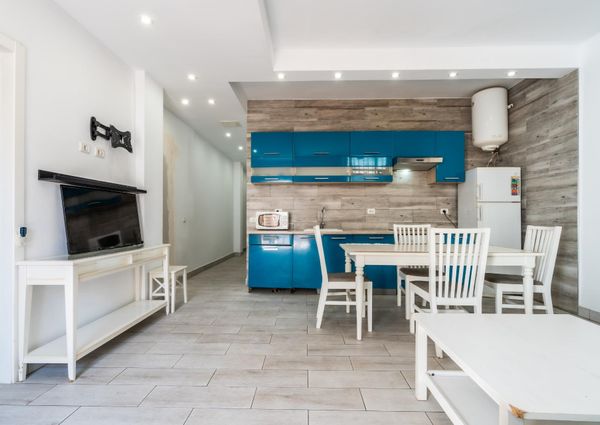 Alquiler en San Eugenio: Piso Amplio con Gran Terraza – 0067-04576