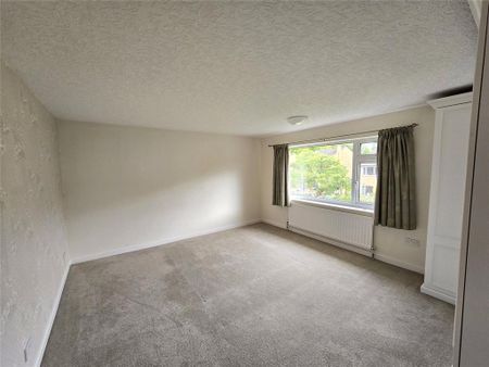 3 bedroom detached house to rent - Photo 4