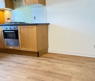 2 Bed Flat - Photo 5