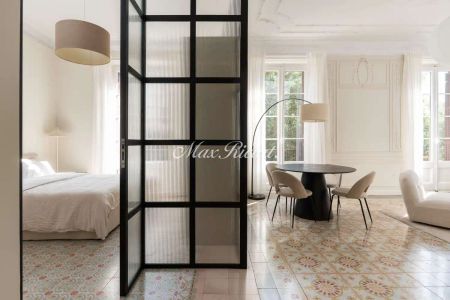 Barcelona - Photo 2