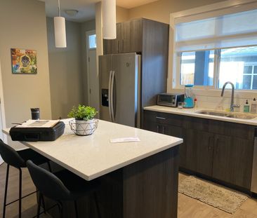 3 Bdrm Suite on Carruthers - Photo 2