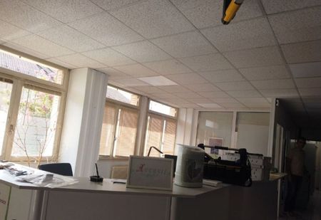 Bureau - 9 pièces - 215 m² - Photo 4