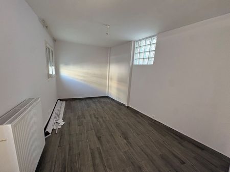 Studio/Γκαρσονιέρα για ενοικίαση Τρωάδα (Νεάπολη) - Photo 3