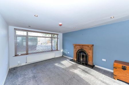 Flat 2 Knockhill Court, 359 Upper Newtownards Road, Belfast, BT4 3LF - Photo 2