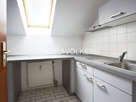 2-Zimmer-Dachgeschosswohnung - WG geeignet - Foto 2