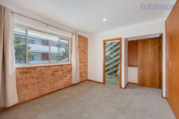 Two bedroom townhouse in sought after Merewether beach location - Photo 1