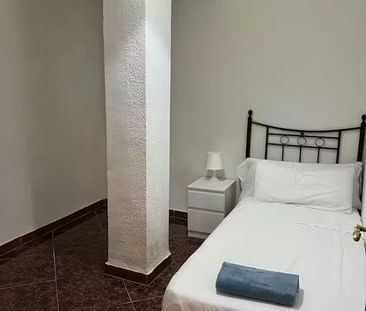 Pasaje Pezuela, Málaga, Andalusia 29010 - Photo 2