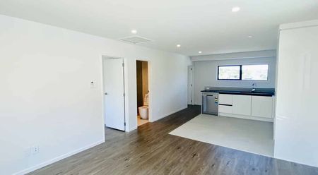 Newly 3 bedroom house - Photo 3