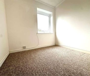 West Road, Shoeburyness, Shoeburyness, SS3 - Photo 5