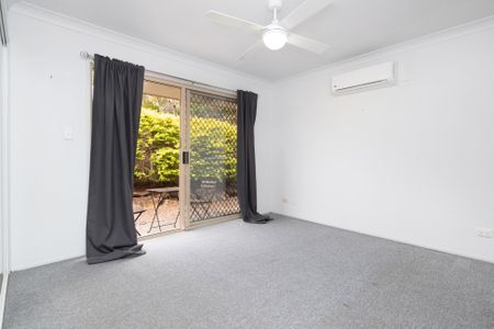 Open and Spacious Family Home! - Photo 2