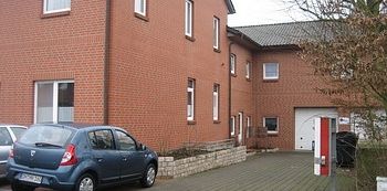 neu renovierte , gemütliche , große DG Wohnung in gepflegtem Haus - Photo 2