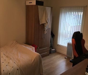 Flat 3-39 Fitzwilliam Street, BT96AW, Belfast - Photo 2