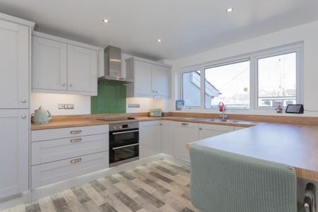 41 Steel Dickson Gardens, Portaferry, BT22 1LF - Photo 5