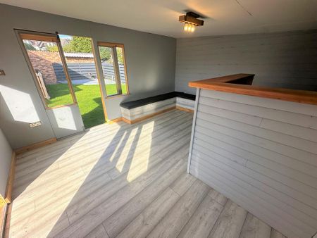 4 bedroom detached house to rent - Photo 4