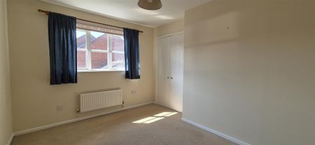 Grantham Close, Belmont - Photo 2