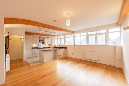 2 bedroom apartment to rent - Photo 2