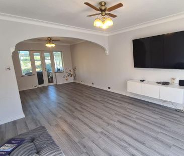 3 bedroom semi-detached house to rent - Photo 1