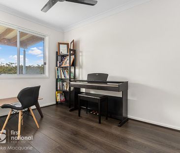 Stunning 4-Bedroom Family Home with Views & Spacious Living - Photo 3